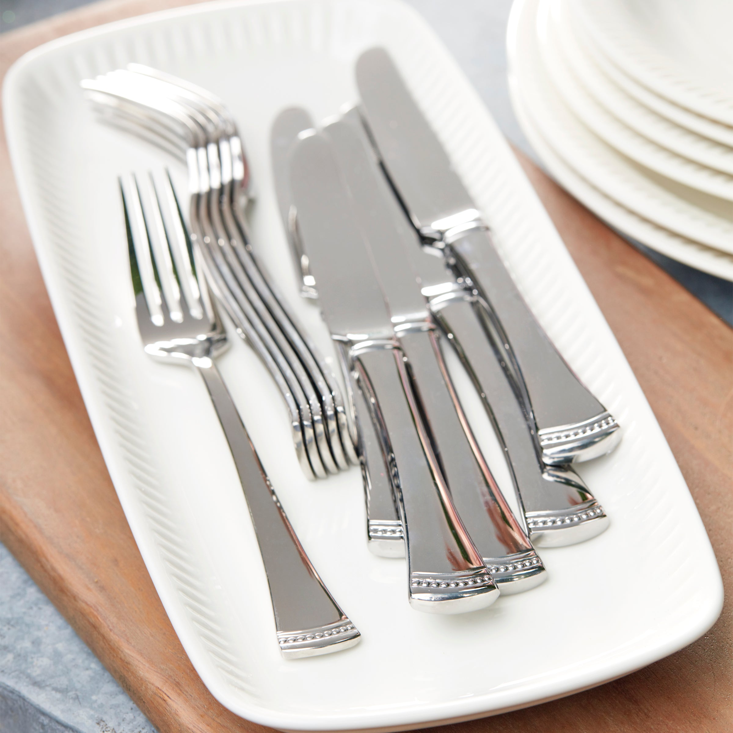 Portola Mirror 20 Piece Flatware Set